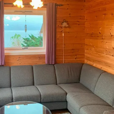 6 Person In * Brekke (Sogn og Fjordane)