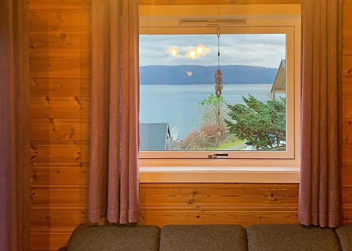 6 Person In * Brekke (Sogn og Fjordane)